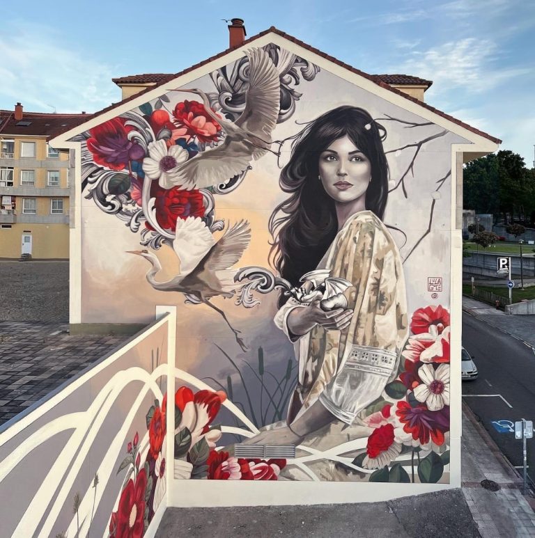 Leia mais sobre o artigo Stunning Mural in Spain Is a Celebration of Nature and Womanhood